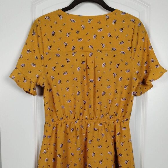 Monteau Womens Top Yellow Floral Ruffle Trim Short Sleeve Peplum Blouse Size M - Picture 4 of 8